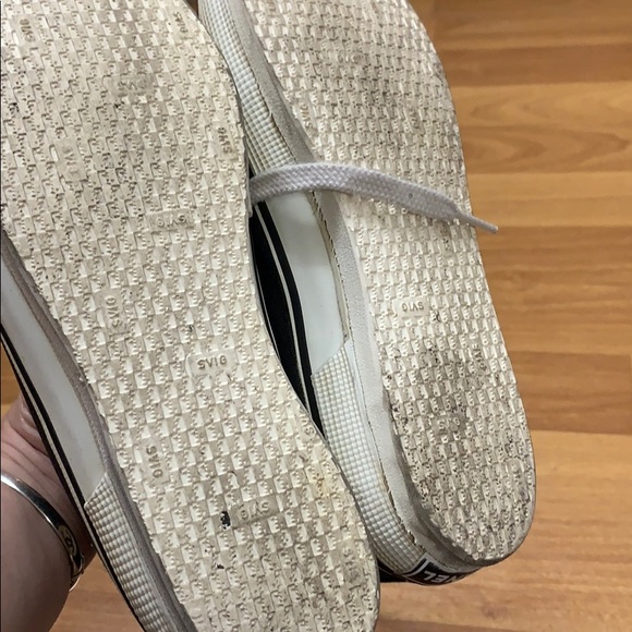 Chanel shoes size 5 - Picture 4 of 6